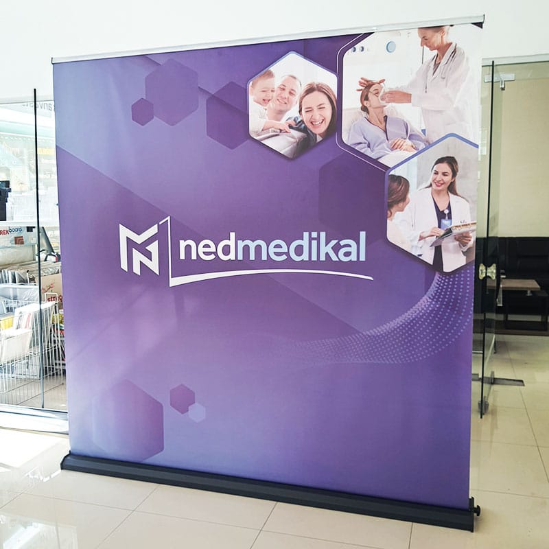 Pro Roll Up Banner 200×200